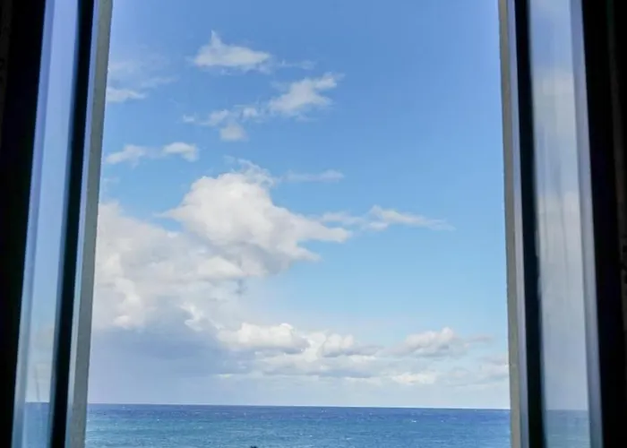 Palazzo Cettina Sul Mare צ'פאלו