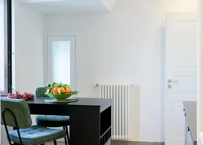 Palazzo Cettina Sul Mare דירה *