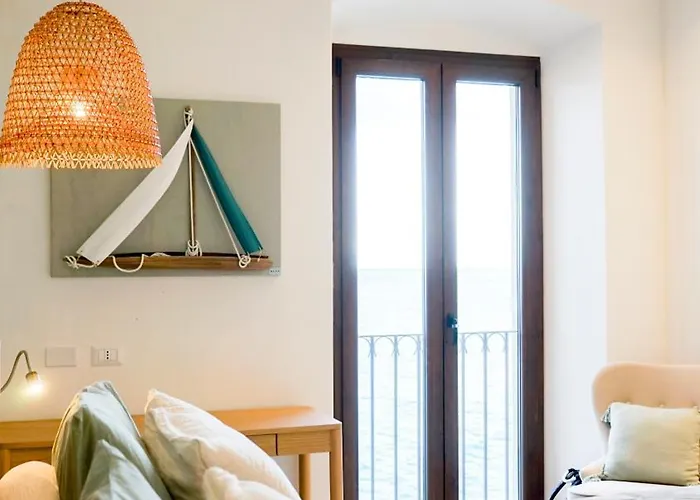 Palazzo Cettina Sul Mare דירה