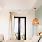 Palazzo Cettina Sul Mare Διαμέρισμα *